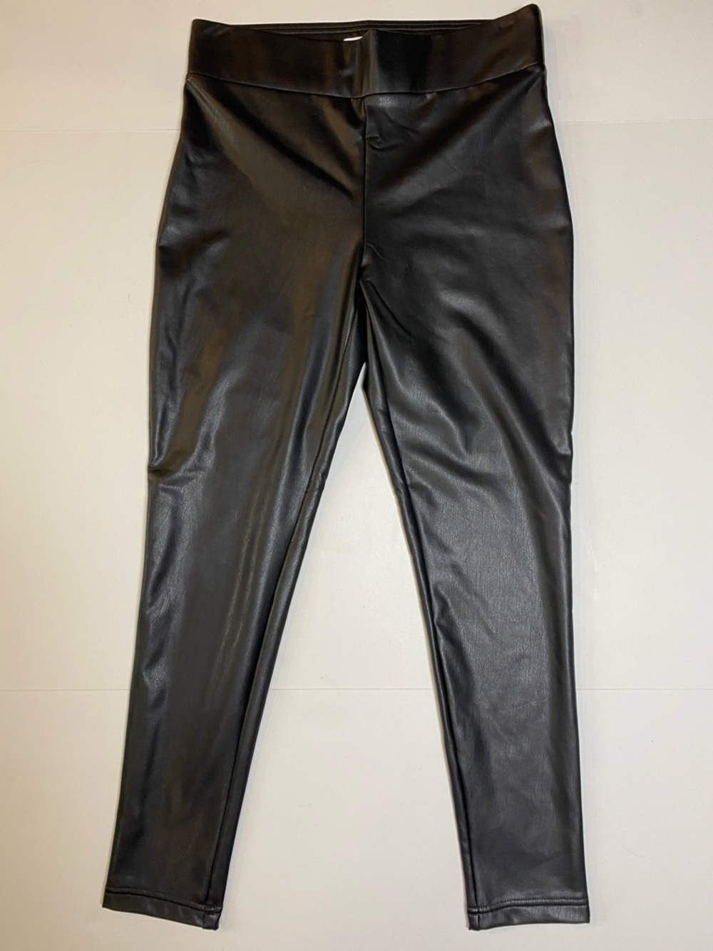The Loft SZ Medium Faux Leather Pull on Leggings Pants Flat Front New D27e